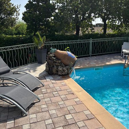 La Cigaliere 1 Charmant T1 Bis Avec Terrasse Dans Villa Sollies-Ville Luaran gambar